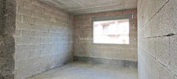 3 bedrooms Villa in Lija, Malta No. 1579 4