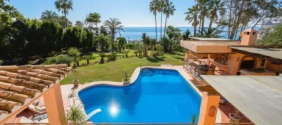 8 bedrooms Villa in Estepona, Spain No. 24203 12
