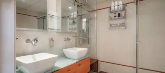 8 bedrooms Villa in Estepona, Spain No. 24203 20