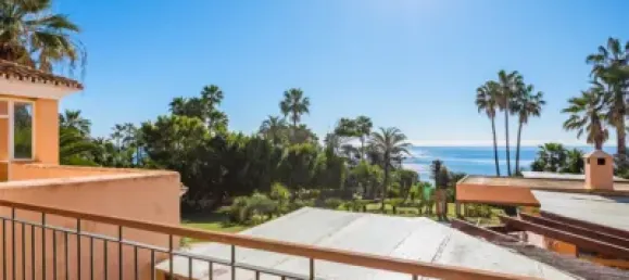 8 bedrooms Villa in Estepona, Spain No. 24203 8
