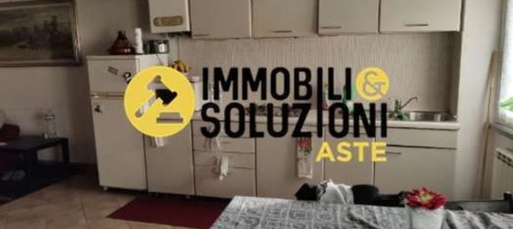 2 rooms Apartment in Brembate, Italy No. 4920 9