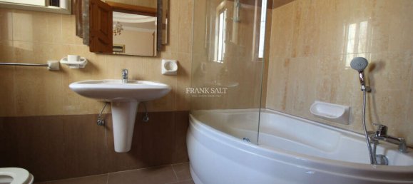 Бунгало с 3 спальнями в Иклин, Мальта № 10710 11