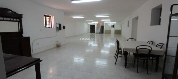 Бунгало с 3 спальнями в Иклин, Мальта № 10710 15