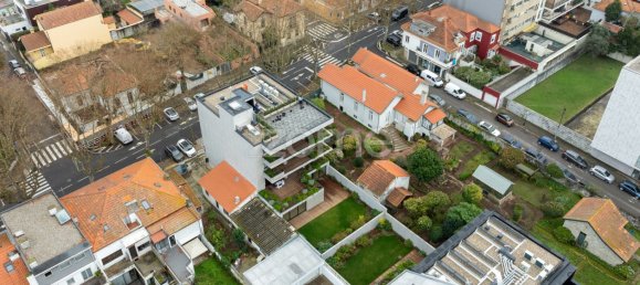 4 bedrooms Apartment in Porto, Portugal No. 109959 2