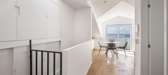 250m² Building in Lisbon, Portugal No. 117051 9