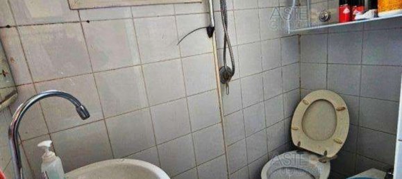 4 rooms Apartment in Livorno, Italy No. 41725 7