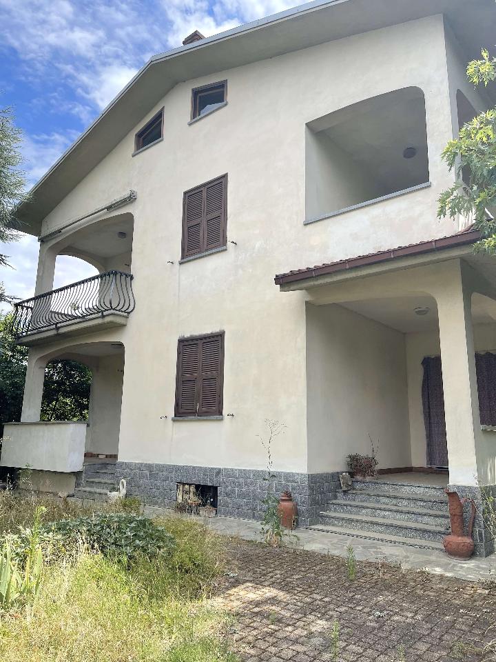 8 rooms House in Capriata d'Orba, Italy No. 15306