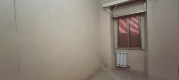 3-salle Appartement à Taranto, Italy No. 30904 16