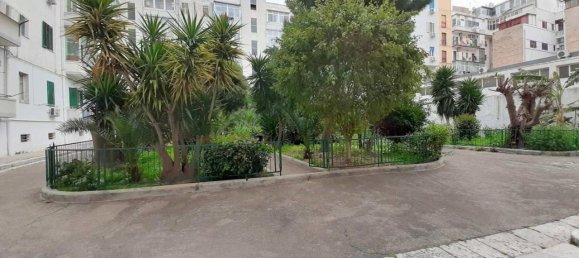 3-salle Appartement à Taranto, Italy No. 30904 5