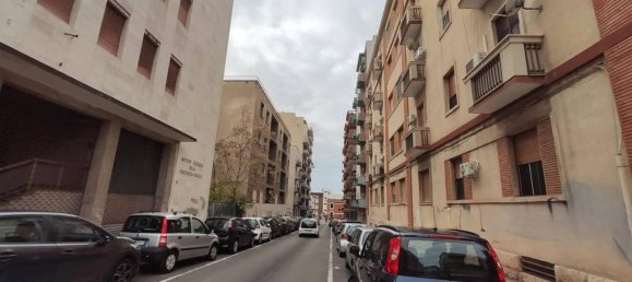 3-salle Appartement à Taranto, Italy No. 30904 26