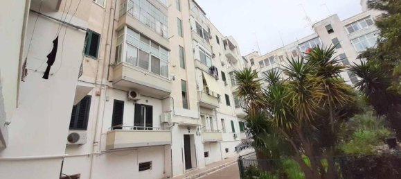 3-salle Appartement à Taranto, Italy No. 30904 7