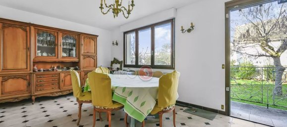 5 bedrooms Villa in Villemomble, France No. 350095 3