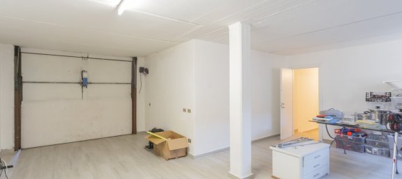 3 Schlafzimmer Villa in Varese, Italy, Nr. 237071 47