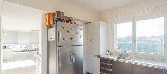 3 Schlafzimmer Villa in Varese, Italy, Nr. 237071 19