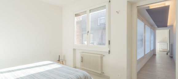 3 Schlafzimmer Villa in Varese, Italy, Nr. 237071 29