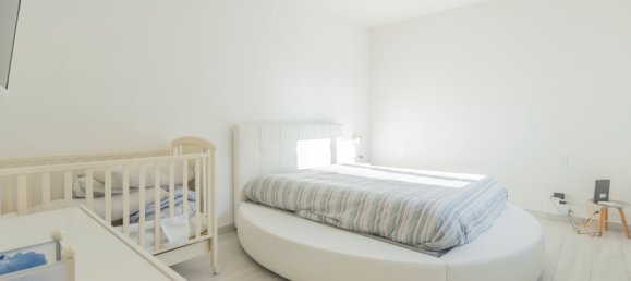 3 Schlafzimmer Villa in Varese, Italy, Nr. 237071 28