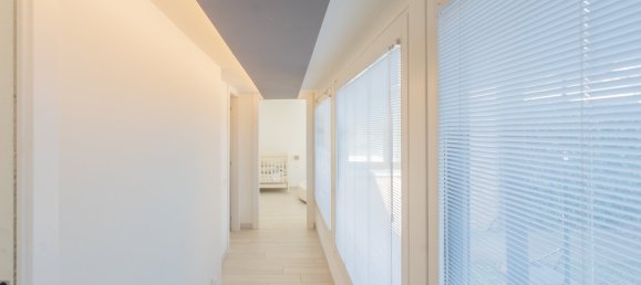 3 Schlafzimmer Villa in Varese, Italy, Nr. 237071 24