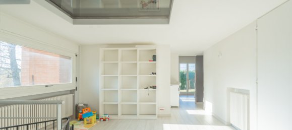 3 Schlafzimmer Villa in Varese, Italy, Nr. 237071 25