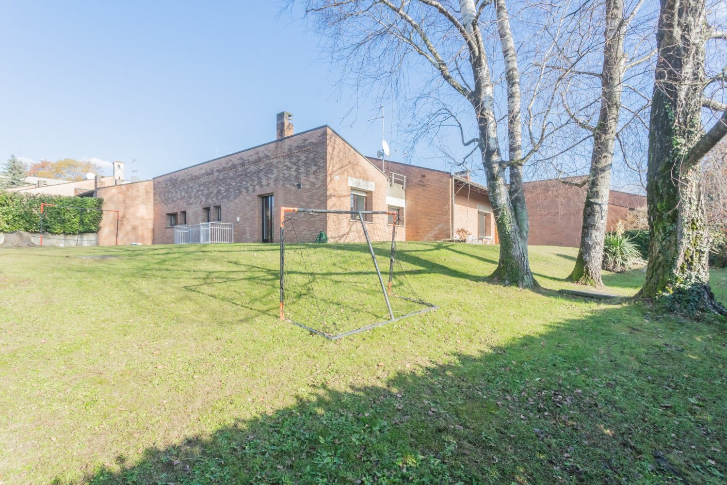 3 Schlafzimmer Villa in Varese, Italy, Nr. 237071