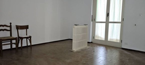 5 rooms Apartment in Biella, Italy No. 206162 7