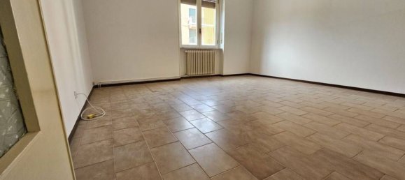 5 rooms Apartment in Biella, Italy No. 206162 14