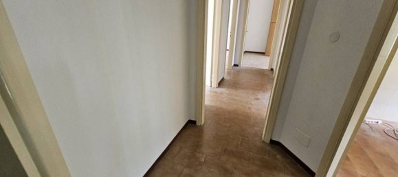 5 rooms Apartment in Biella, Italy No. 206162 6