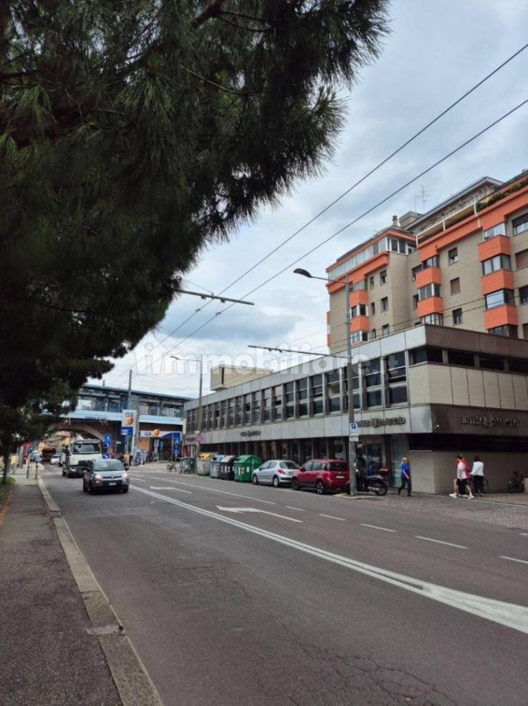 5 rooms Commercial property in Bologna, Italy No. 115837