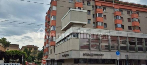 5 rooms Commercial property in Bologna, Italy No. 115837 4