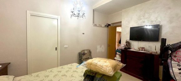 3 rooms Apartment in Naples, Italy No. 275899 9