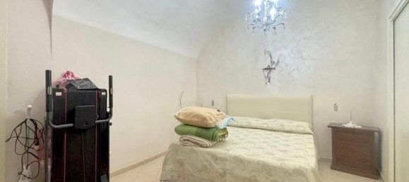 3 rooms Apartment in Naples, Italy No. 275899 7