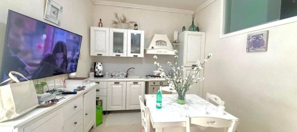 3 rooms Apartment in Naples, Italy No. 275899 14