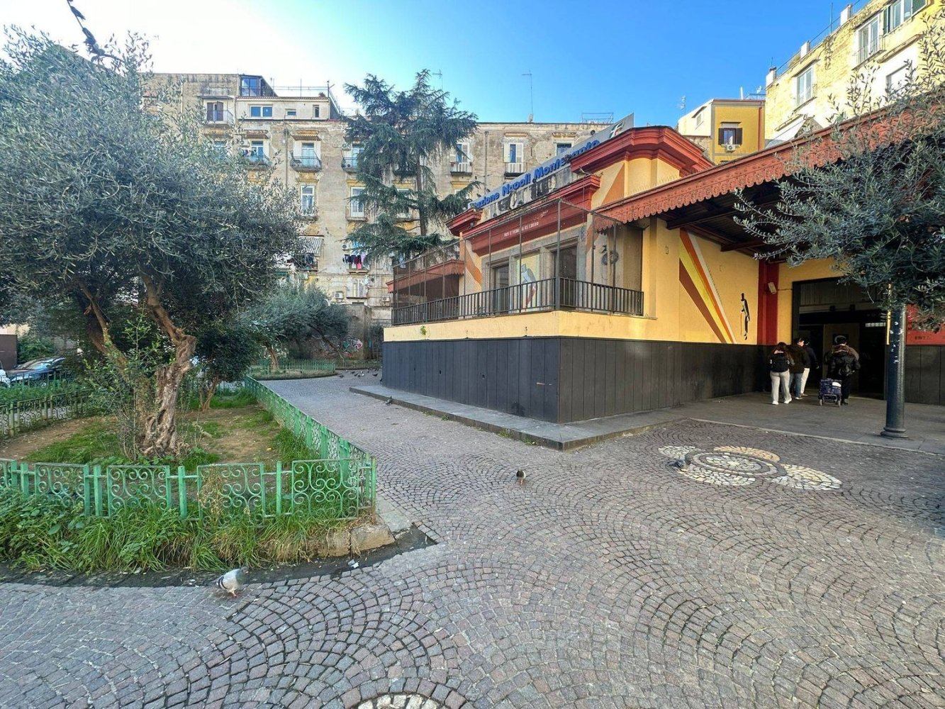 3 rooms Apartment in Naples, Italy No. 275899