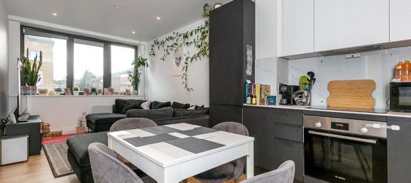 2 bedrooms Apartment in Redhill, United Kingdom No. 12309 2