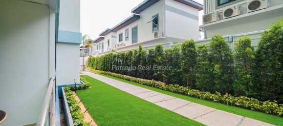 1 bedroom Condo in Pattaya, Thailand No. 7950 2
