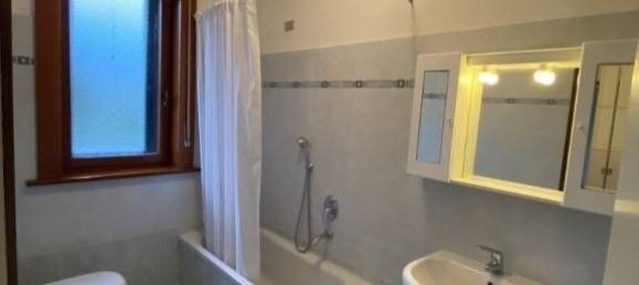 4 bedrooms Villa in Arese, Italy No. 332161 12