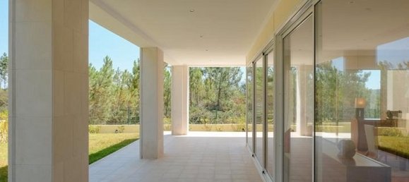6 bedrooms House in Sesimbra, Portugal No. 16125 2