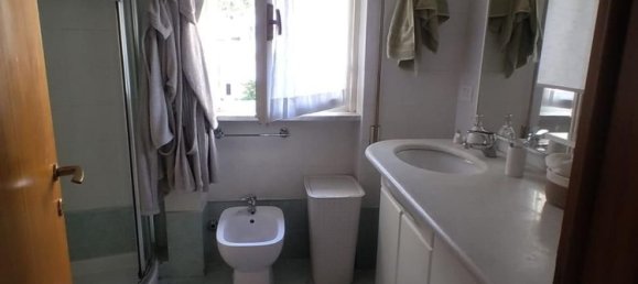 4 rooms Apartment in Carrara, Italy No. 144735 3
