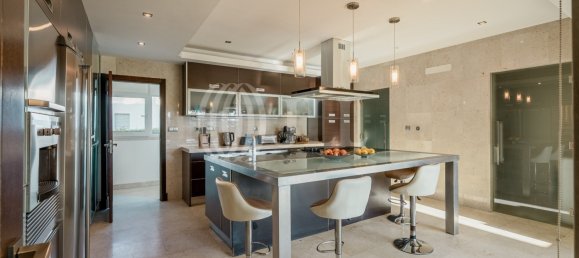 4 bedrooms Villa in Almada, Portugal No. 111636 13