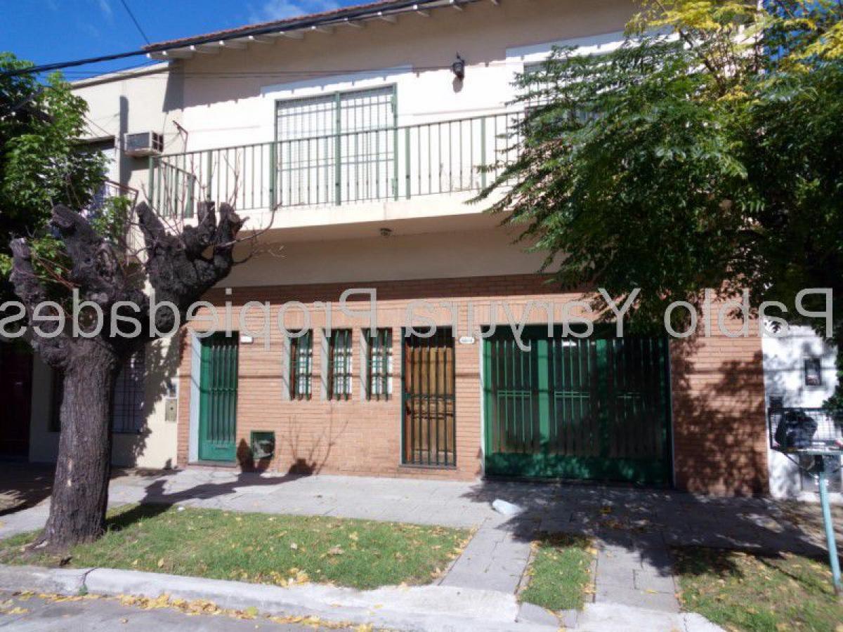 3 bedrooms Apartment in Tres de Febrero, Argentina No. 62975