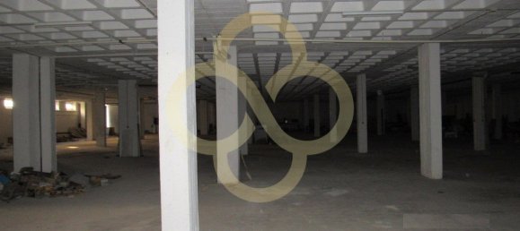 Lagerhaus in Amadora, Portugal 2410m², Nr. 75966 2