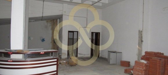 Lagerhaus in Amadora, Portugal 2410m², Nr. 75966 9