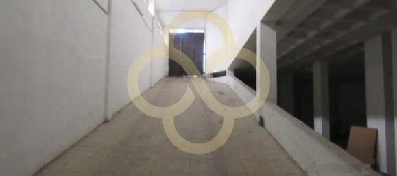 Lagerhaus in Amadora, Portugal 2410m², Nr. 75966 11