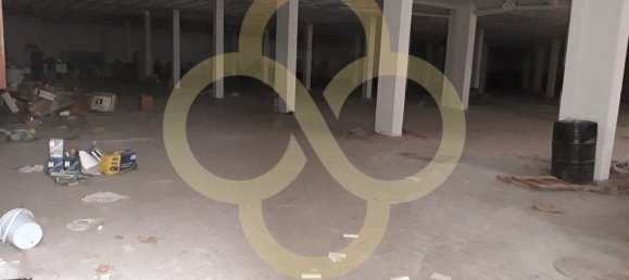 Lagerhaus in Amadora, Portugal 2410m², Nr. 75966 16