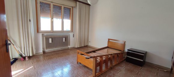 Casa de 6 habitaciónes en San Giorgio in Bosco, Italy No. 37710 13