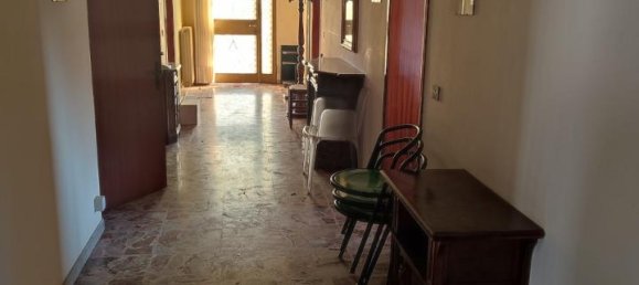 Casa de 6 habitaciónes en San Giorgio in Bosco, Italy No. 37710 10