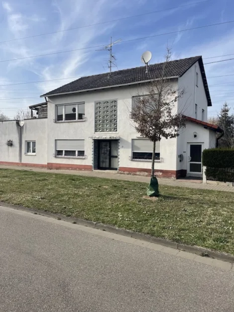 7 bedrooms House in Offenbach, Germany No. 158061