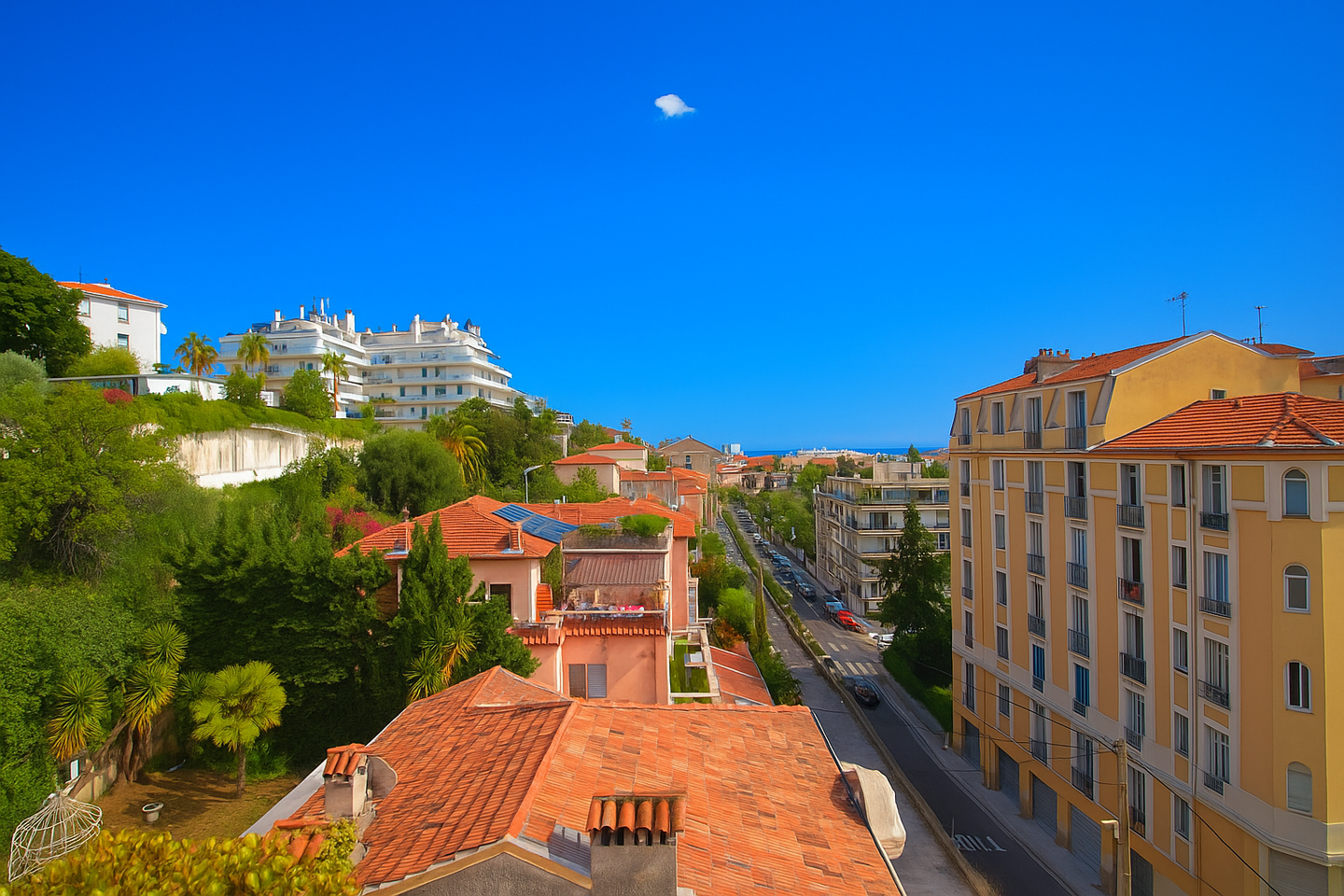 2 bedrooms Apartment in Nice, France No. 328718