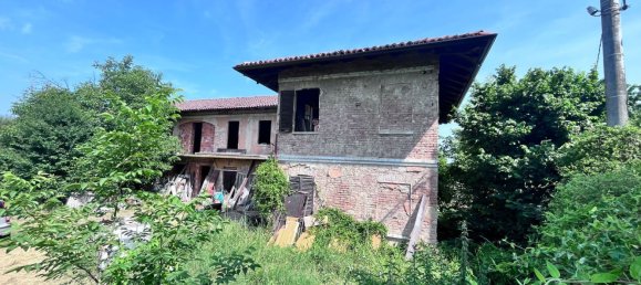 7 bedrooms House in Asti, Italy No. 381342 6