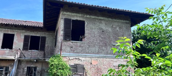 7 bedrooms House in Asti, Italy No. 381342 9