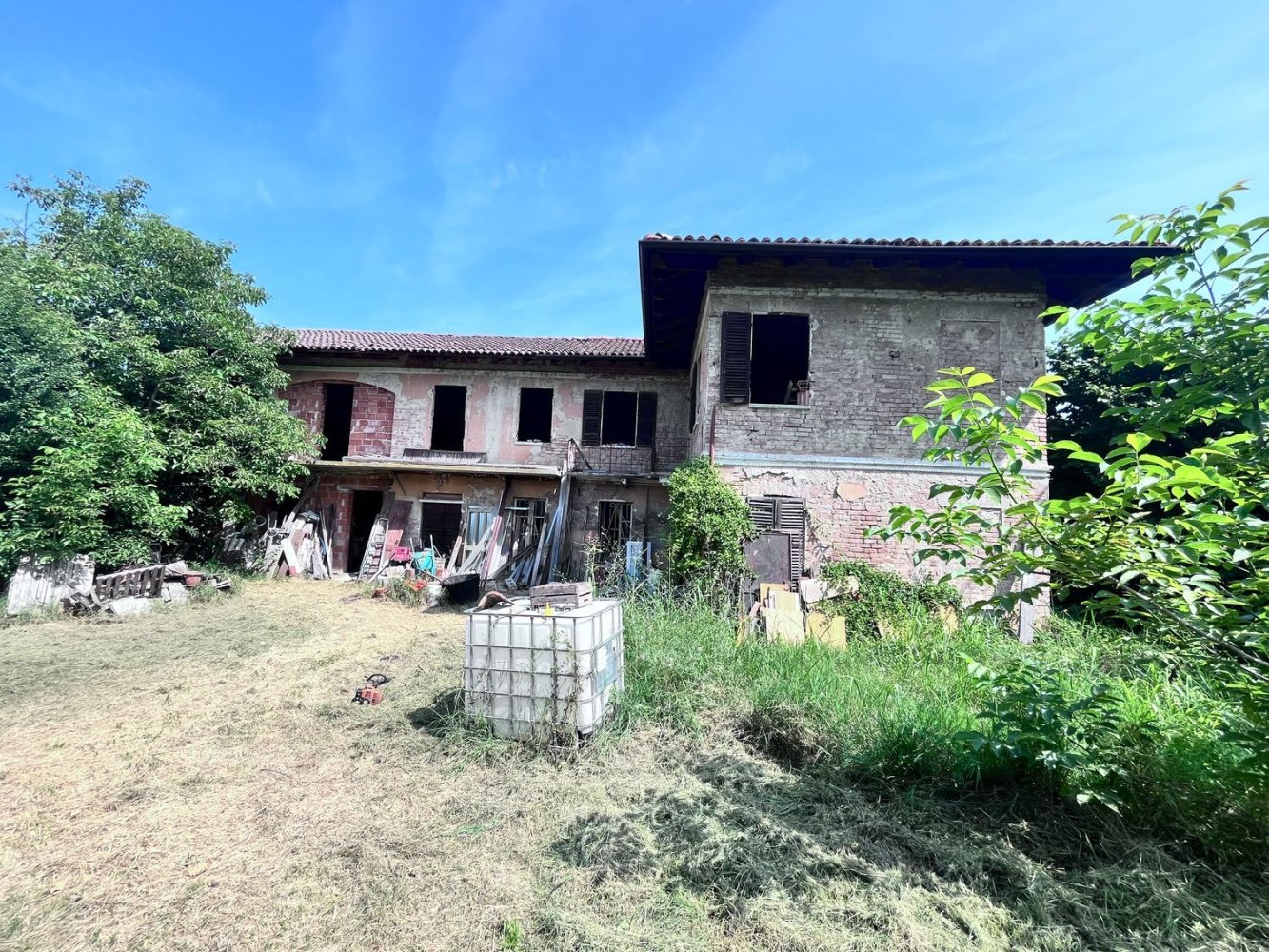 7 bedrooms House in Asti, Italy No. 381342